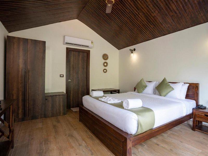 Stone Wood Premier Gokarna Hotel Gokarna  Bagian luar foto