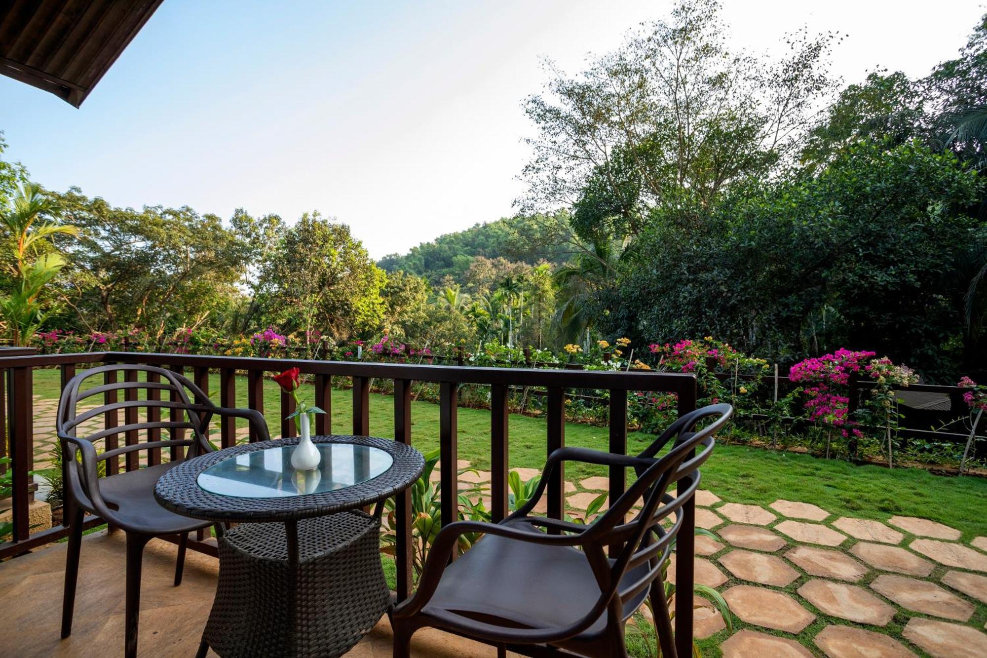 Stone Wood Premier Gokarna Hotel Gokarna  Bagian luar foto