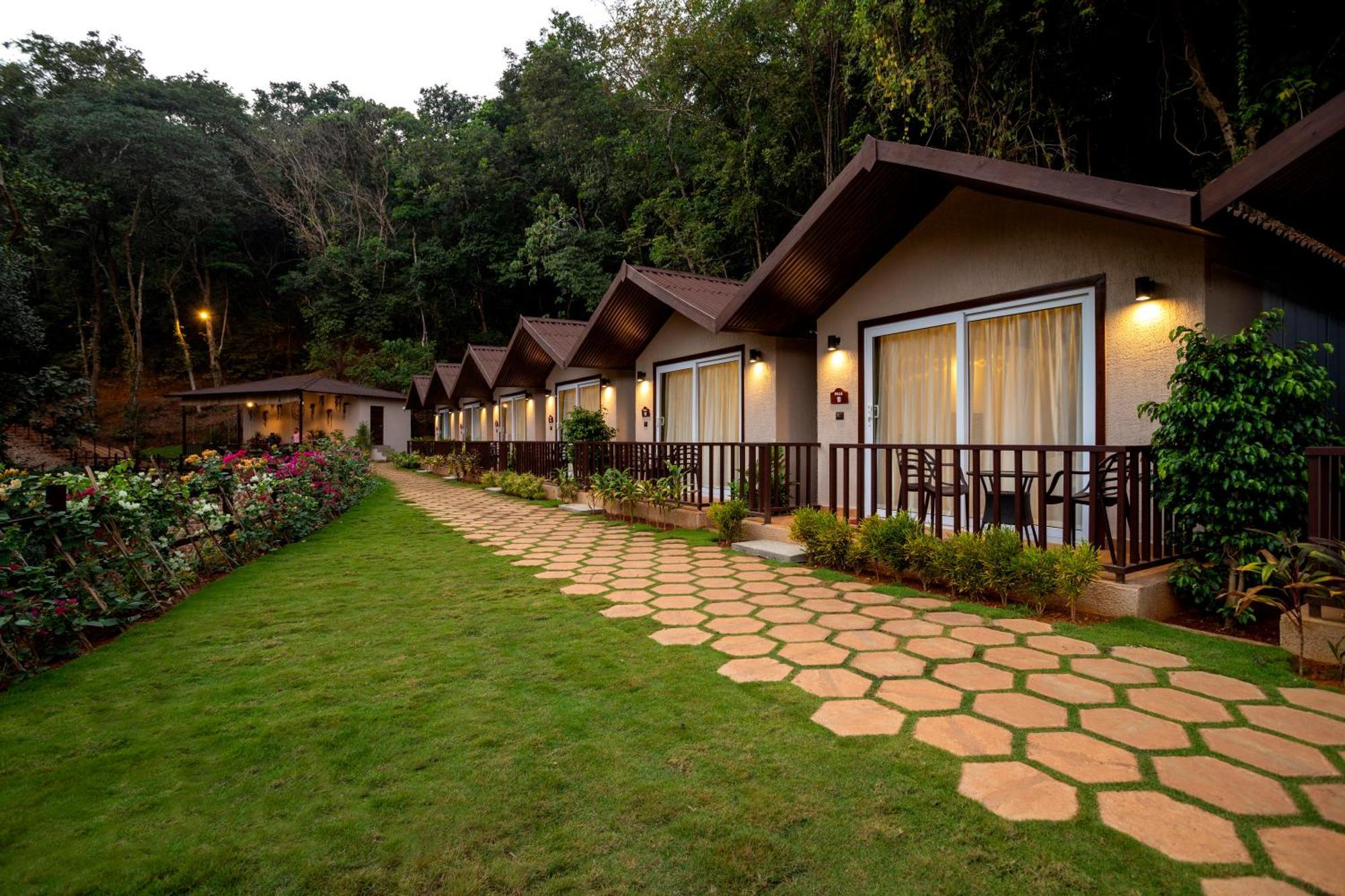 Stone Wood Premier Gokarna Hotel Gokarna  Bagian luar foto