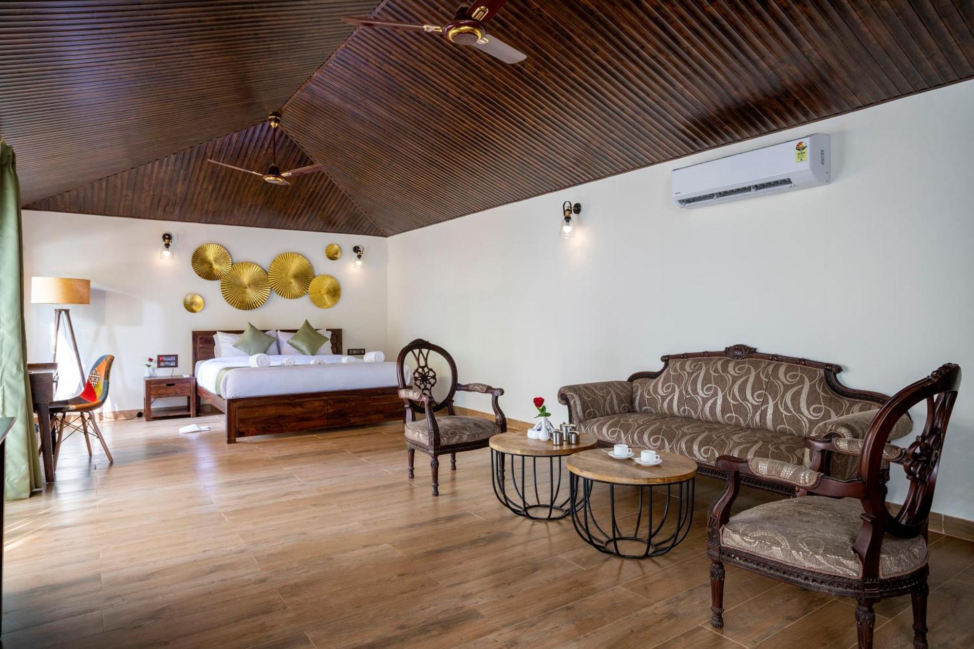 Stone Wood Premier Gokarna Hotel Gokarna  Bagian luar foto