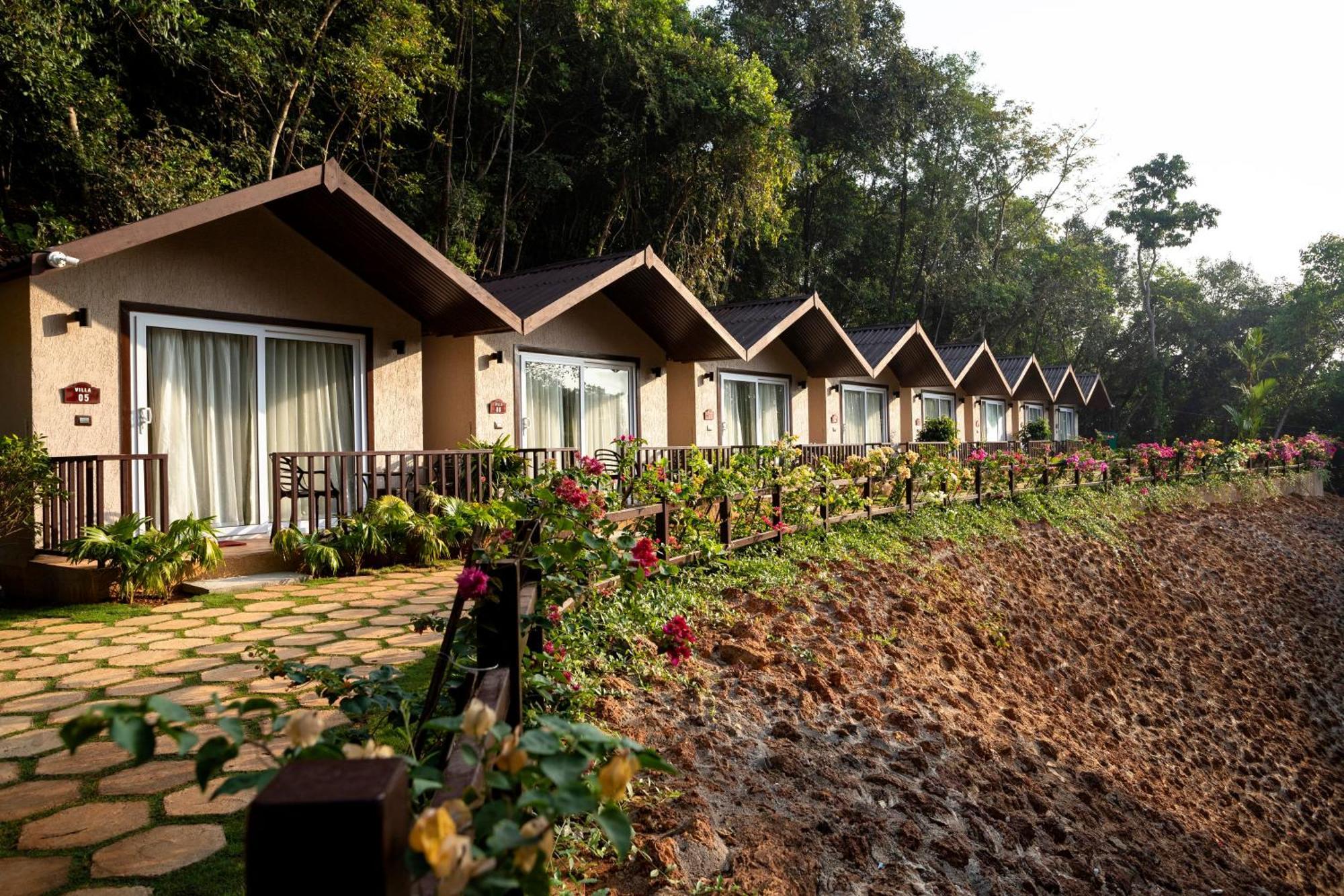 Stone Wood Premier Gokarna Hotel Gokarna  Bagian luar foto