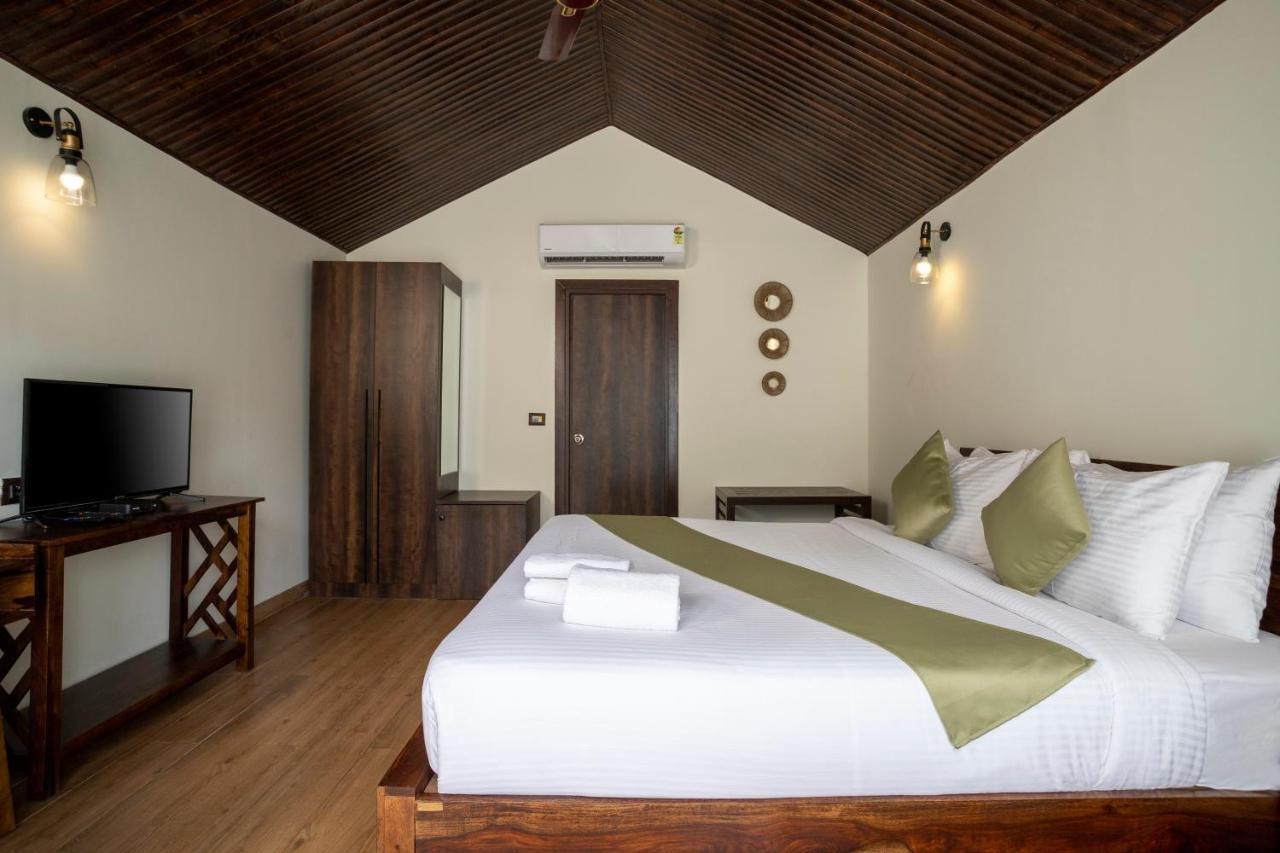 Stone Wood Premier Gokarna Hotel Gokarna  Bagian luar foto