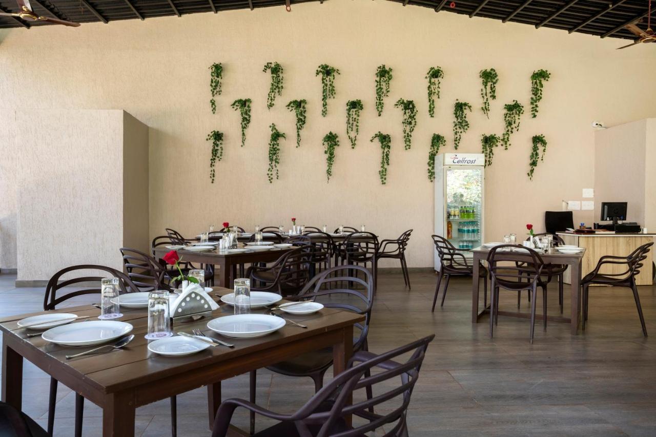 Stone Wood Premier Gokarna Hotel Gokarna  Bagian luar foto