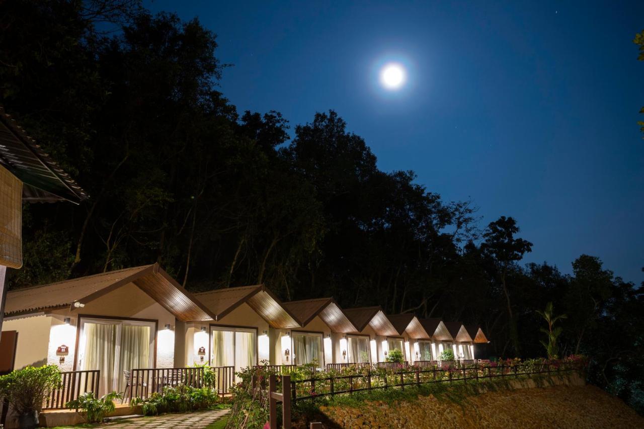 Stone Wood Premier Gokarna Hotel Gokarna  Bagian luar foto